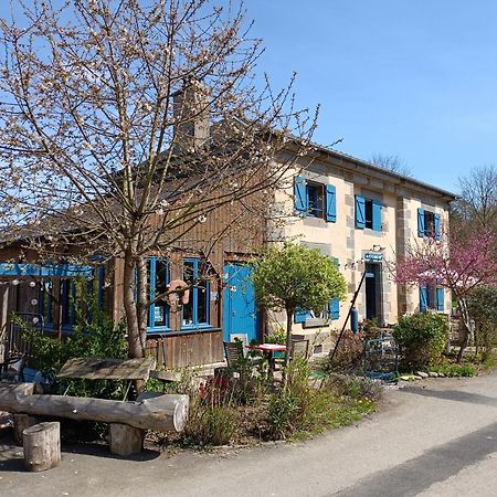 Hédé Ille Flottante, Maison Eclusiere Et Hebergements Insolites Sur Le Canal المظهر الخارجي الصورة