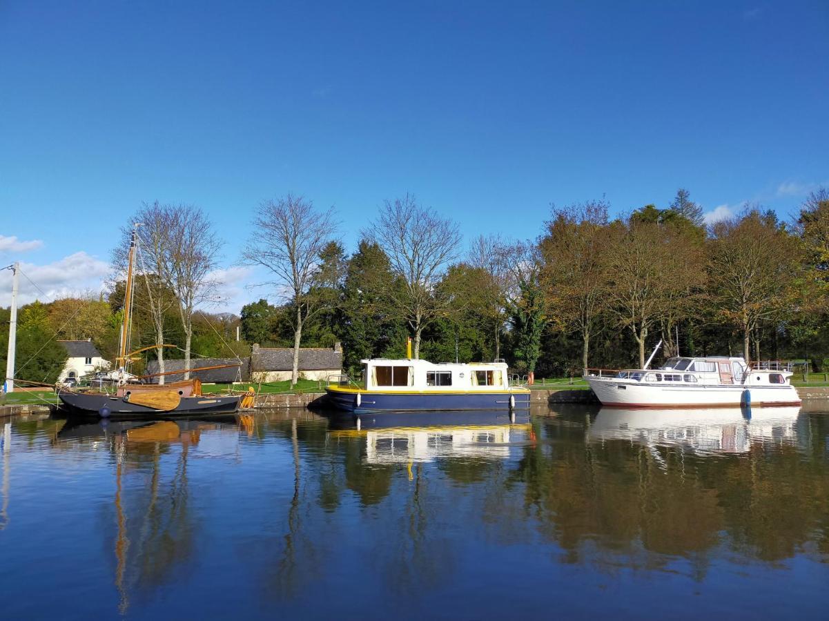 Hédé Ille Flottante, Maison Eclusiere Et Hebergements Insolites Sur Le Canal المظهر الخارجي الصورة